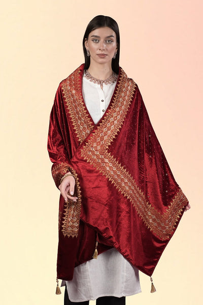 Shaam-E-Daastan Veil Velvet Stole