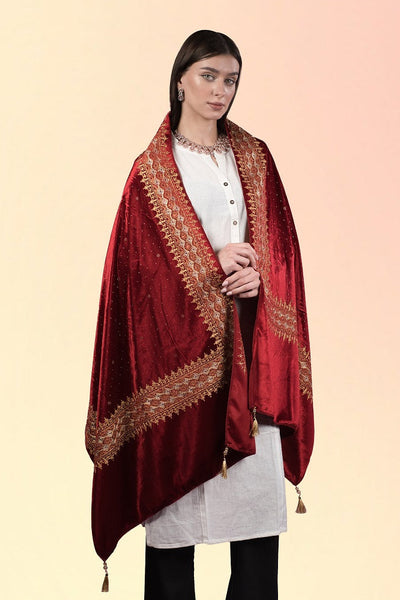 Shaam-E-Daastan Veil Velvet Stole