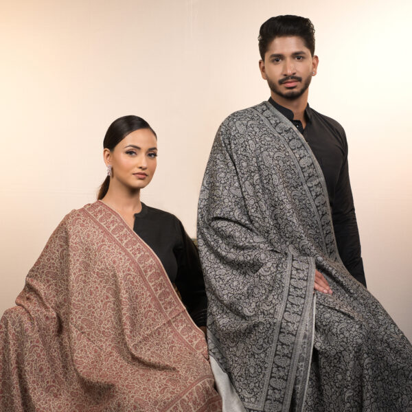 Alternative view of Kaani Weaving Shawls