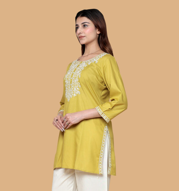 Alternative view of PISTA GREEN KURTI