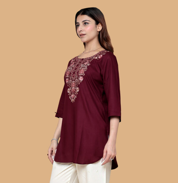 Alternative view of RED PRINTED COTTON KURTI