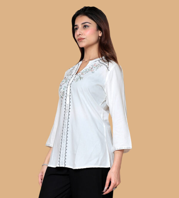Alternative view of WHITE EMBROIDERY COTTON SHORT KURTI