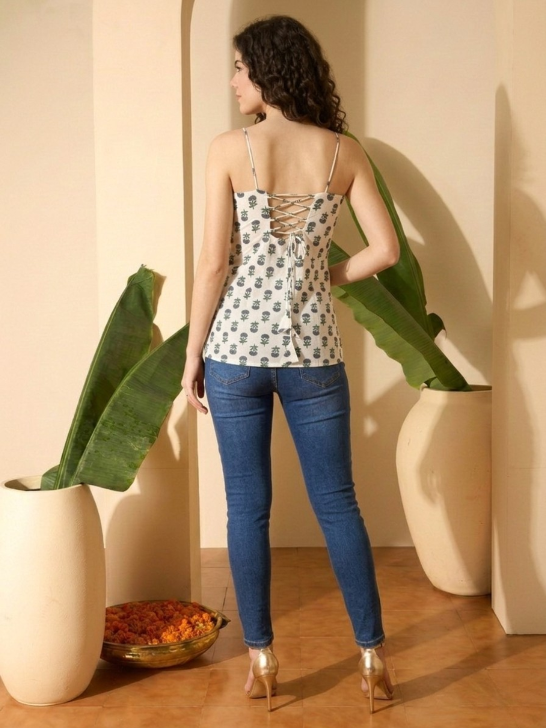 White Printed Sleeveless Kurti in Pure Cotton Mal Mal - Image 5